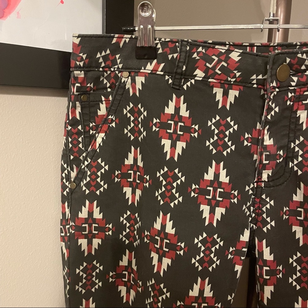 Forever 21 Patterned Skinny Leg Jeans Size M REAL POCKETS - Picture 1 of 4
